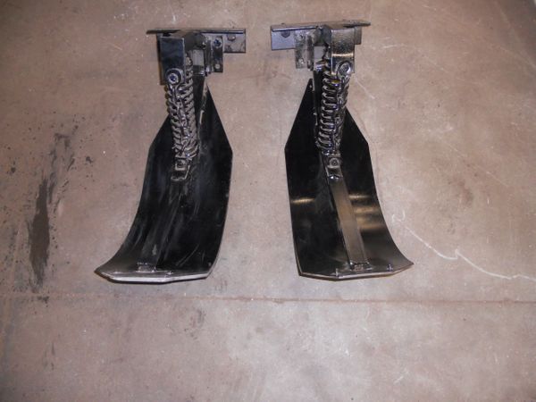 GFI83020 Stalk Stompers, Used\Refurbished. 2 stalk stompers per kit.