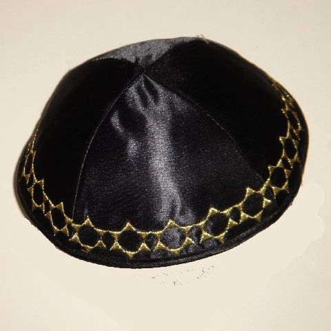 Kippah Satin Black w/Gold Stars border