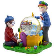 DECORATION HANUKKAH SNOW GLOBE - 6" x 5"