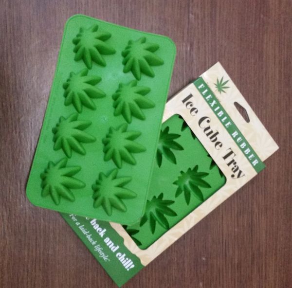 MARIJUANA LEAF CHOCOLATE/ ICECUBE MOLD