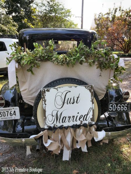 JUST MARRIED SIGN, GETAWAY CAR DECORATONS, RUSTIC WEDDING SIGNS
