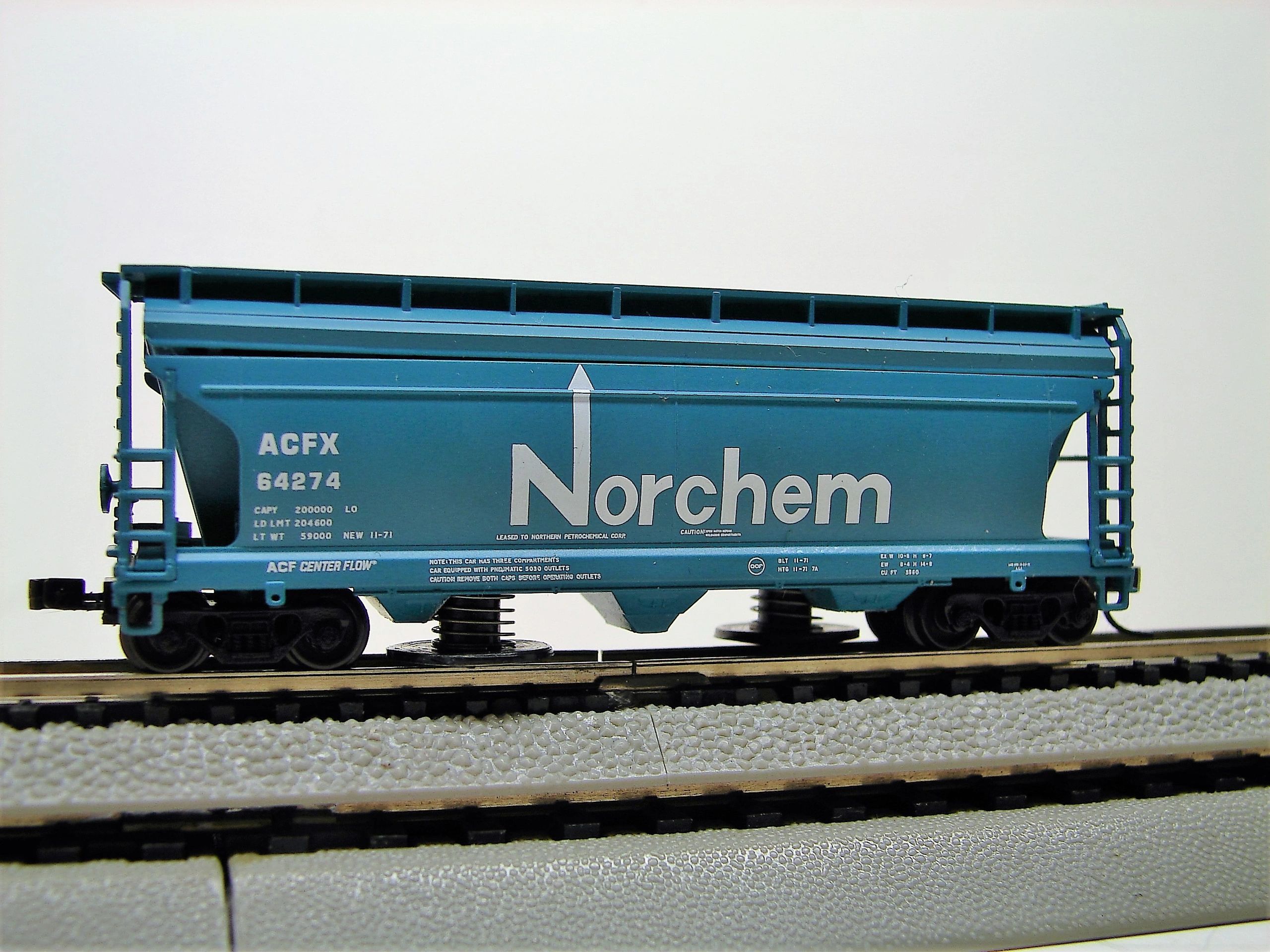 Norchem 3560 ACF  N Scale Stealth Track Cleaner
