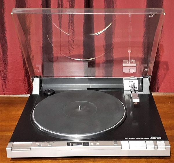 Luxman PX-101 Fully-Automatic Tangential Tracking Turntable 1984 Silver