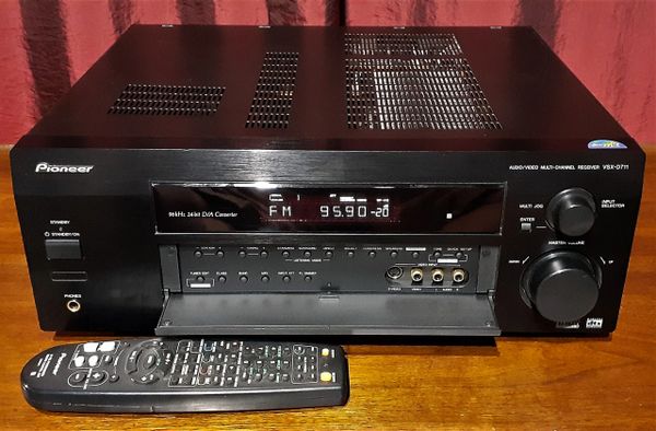 Pioneer VSX-D711 Multi Channel Receiver With Recoton SP-2 PHONO Pre Amp