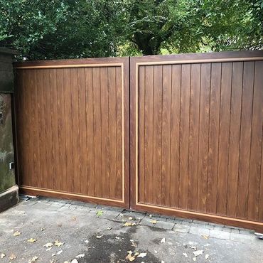 Electric gate install in Caldy