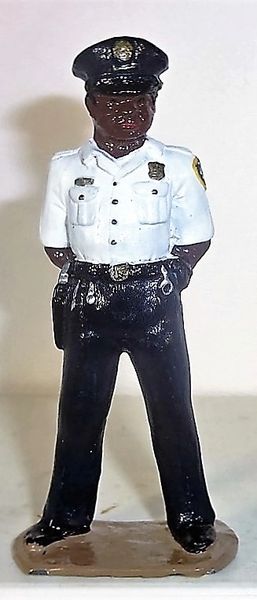 QUARTERMASTER CORP, POL2, 1/32, CITY POLICEMAN, (UNBOXED)