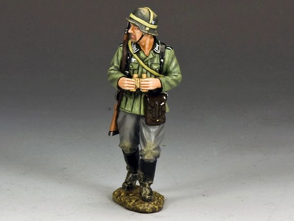 KING AND COUNTRY, WS203, 1/30, NCO WITH BINO'S (BOXED)