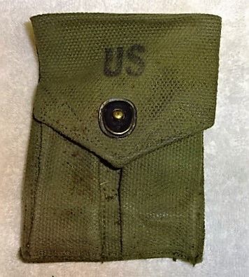 US Ammunition Pouch for 1911 45 Auto, Post Viet Nam, marked "US and "D2'