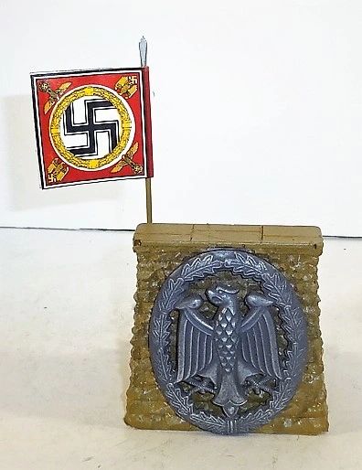 QUARTERMASTER CORP, REWST 2, 1/32 & 1/32. REVIEW STAND WITH HITLER FLAG, (UNBOXED)