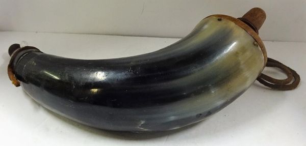 POWDER HORN, LARGE