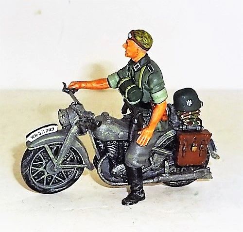 KING AND COUNTRY, WS046, MOTORSCYLE SCOUT, (BOXED)