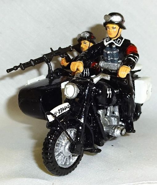 KING AND COUNTRY, LAH011, 1/30, SS MOTORCYCLE, WITH SIDE CAR, (BOXED)