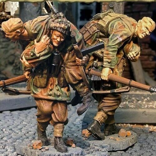 The COLLECTORS SHOWCASE,CS00269, 1/30th, British Red Devil Wounded Team (boxed)