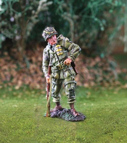 THE COLLECTORS SHOWCASE, CS00740, 1/30th, US 101st Airborne reloading