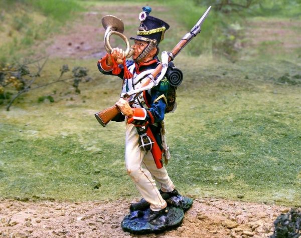 THE COLLECTORS SHOWCASE, CS00666, 54mm French Line Infantry Blowing Cornet