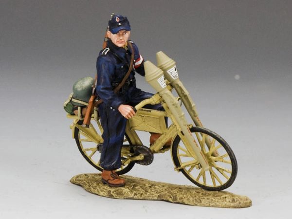 KING AND COUNTRY, WS192, 1/30, Hitlerjugend with Bicycle (BOXED)
