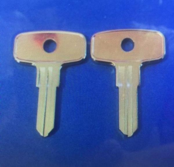 2 BLUE POINT Toolbox Keys Code Cut Y151 Y450 (NOT 151 TO 400) Key