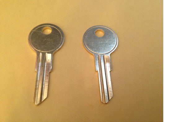 LATERAL FILE CABINET LOCK WITH 2 KEYS