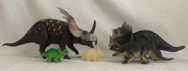 Dinosaur Family 4