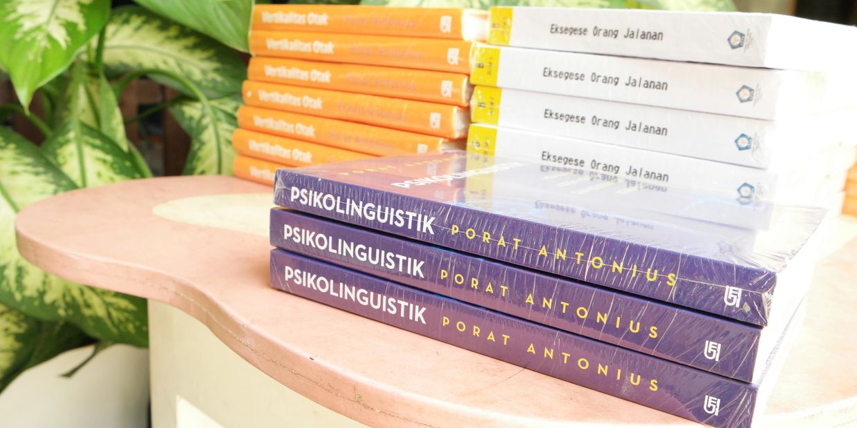 Buku Porat Antonius