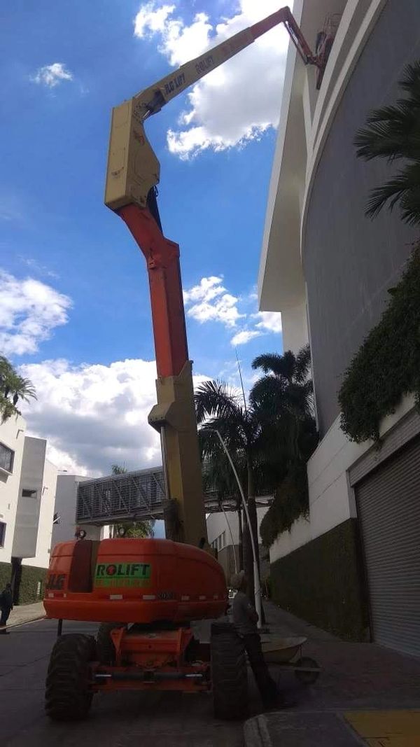 JLG800AJ altura de trabajo 26,38mts