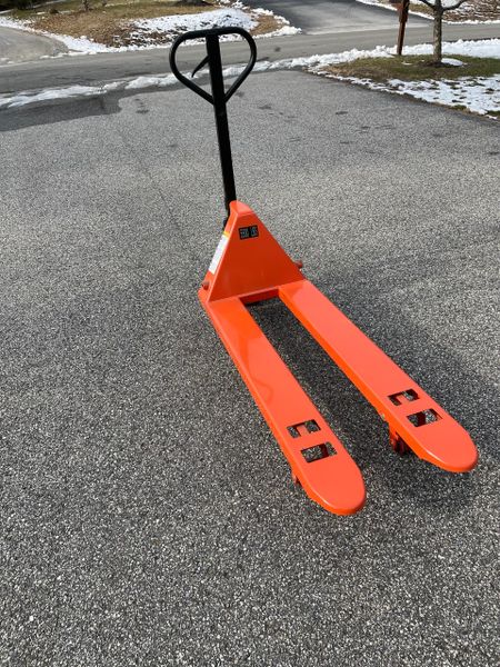 LiftRite Altra Narrow Pallet Jack Model Altra 20.5” x 48” - “Like New” Condition