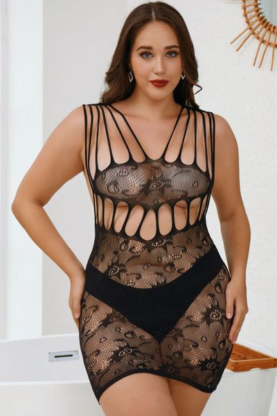 PL152 Black Plus Size Strappy Hollow-out Lace Chemise Q/S