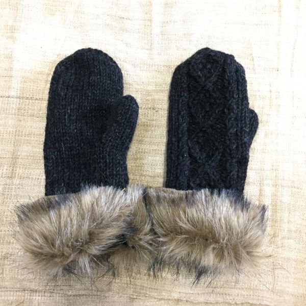 FAUX FUR CUFF MITTEN Imports