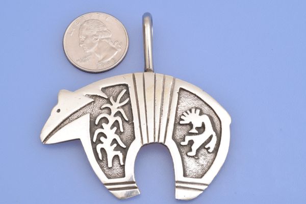 Navajo pawn Sterling silver fetish bear pendant. #0504