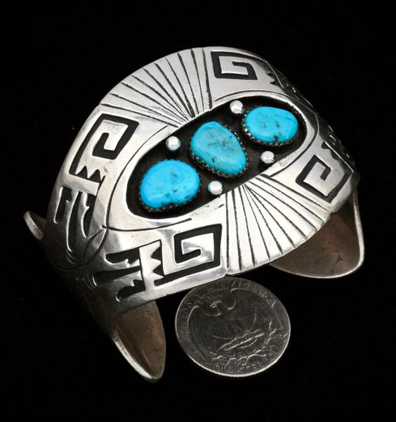 Dead-pawn Navajo double-overlay shadowbox cuff, by Kee Yazzie. #1303