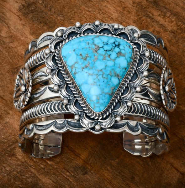 Randy Boyd wide Navajo Sterling cuff with Kingman turquoise. #1887