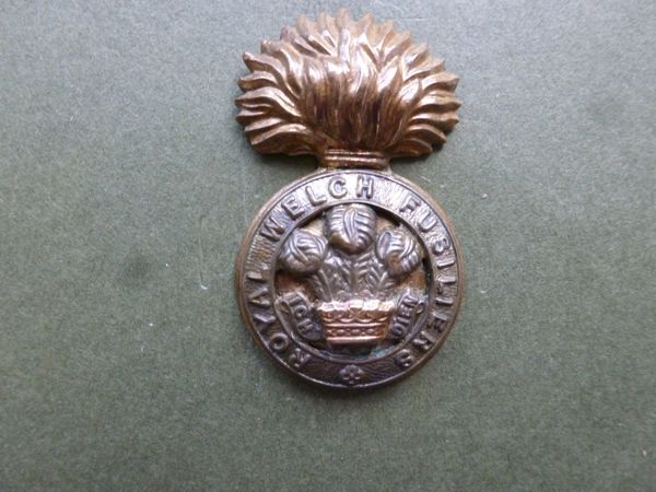 Royal Welsh Fustliers (metal) | British Military Badges