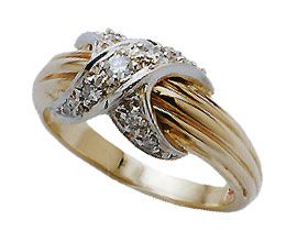 'Kiss' Diamond Ring