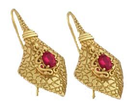 Diamond Shaped Textured Gold Earrings