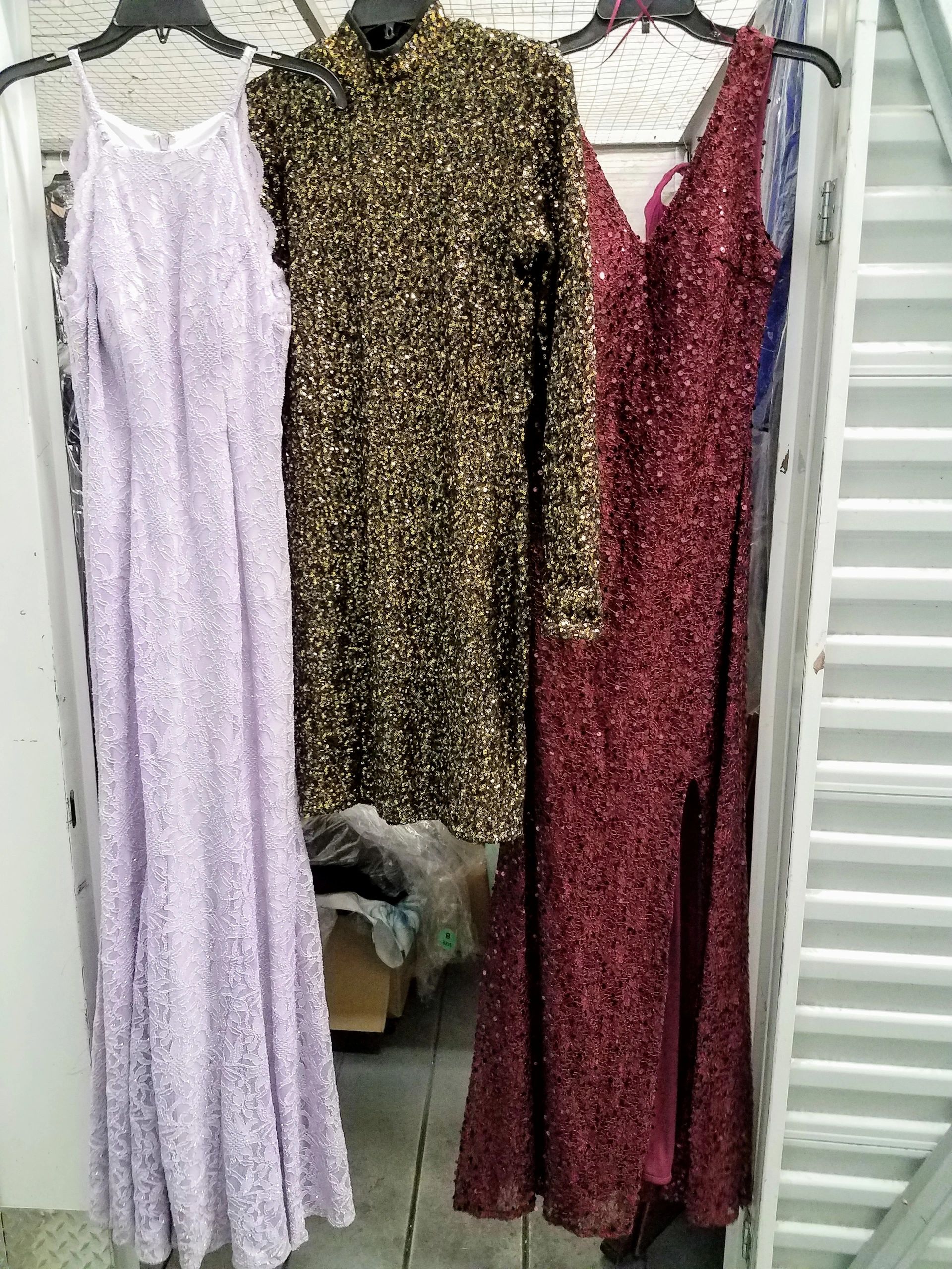 Wholesale Lot Of 5 Brand Name Dresses | CloseoutExplosion.com