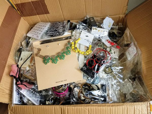 Wholesale Pallet Of Fashion Jewelry | CloseoutExplosion.com