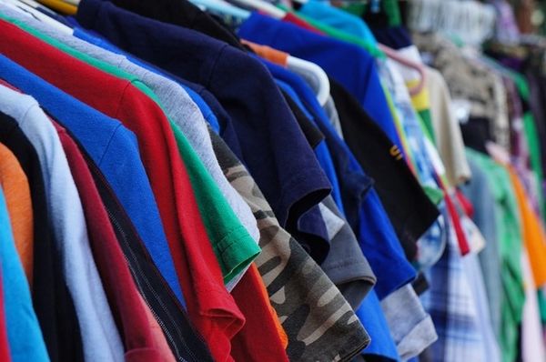 Where & How to Buy Wholesale Bales of Used Clothes in USA