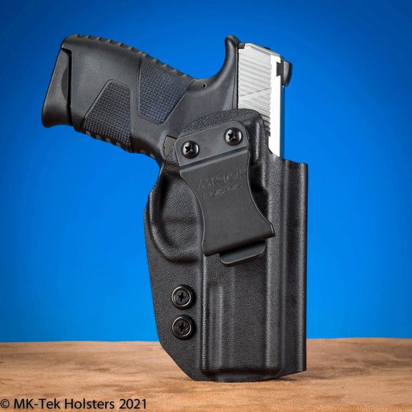 Mossberg MC2c IWB Holster for concealed carry | Kydex Holsters for IWB