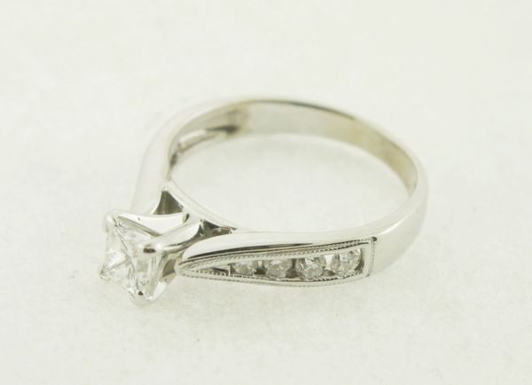 14k White Gold Classic Diamond Engagement Ring 0.64 ctw