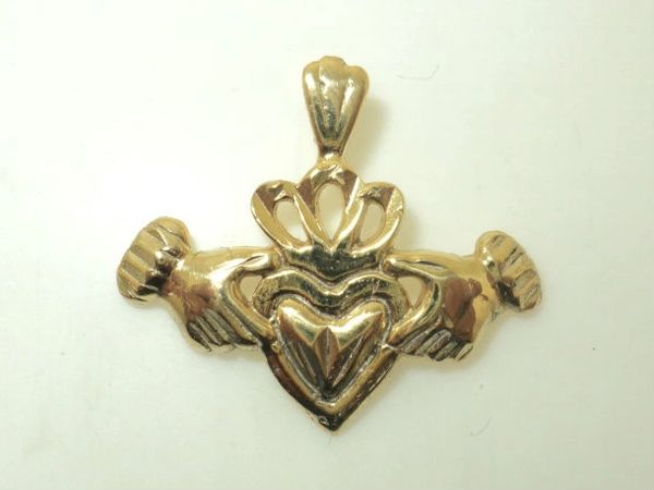 Claddagh Charm (JC-851)