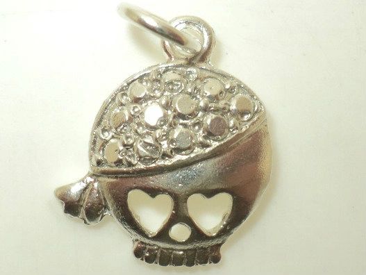 Pirate Skull with Bandana Charm (JC-672)