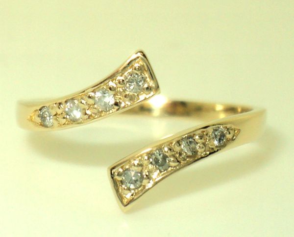 8 Stone Diamond Toe Ring (JC-1011)