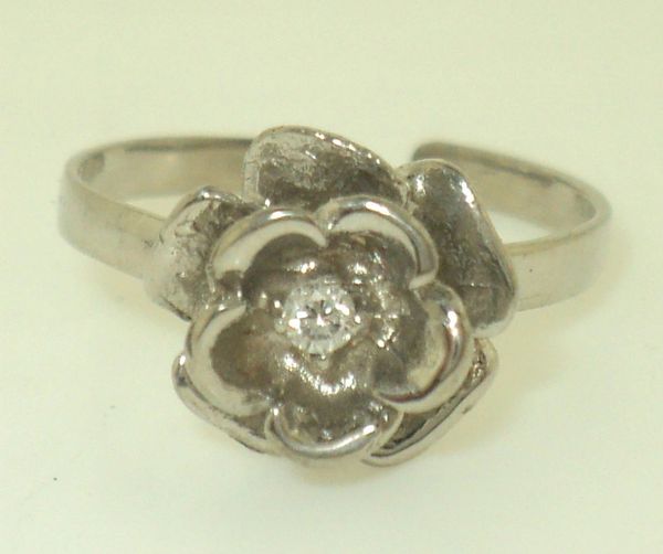 Women's Flower With Diamond Toe Ring (JC-248)