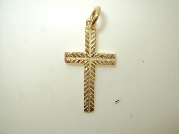 Diamond Cut Cross Charm (JC-862)