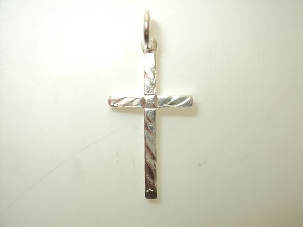 Diamond-Cut Cross Charm (JC-1023)