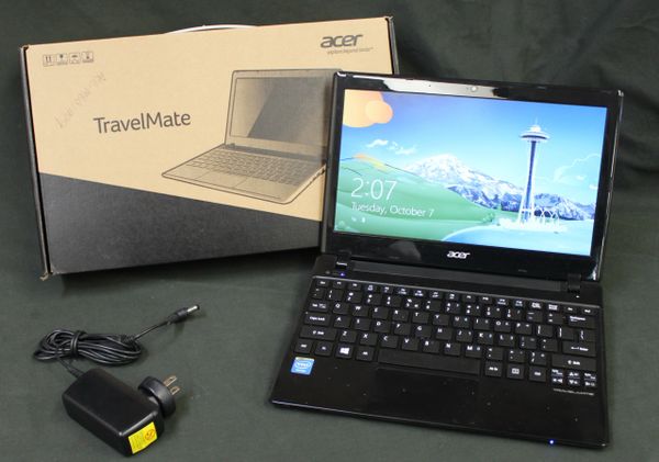 Acer TravelMate 11.6 inch 4GBRAM 320GB HDD Windows 8 Notebook