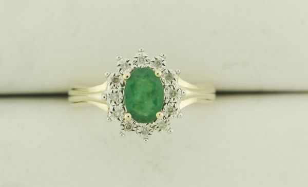 10k Oval Emerald Flower with Diamond Halo Ring