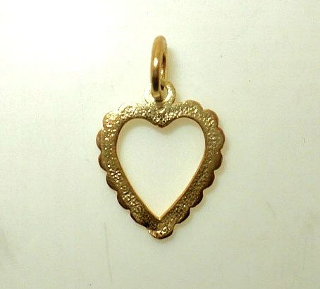 Cut-Out Filigree Heart Pendant (JC-648)