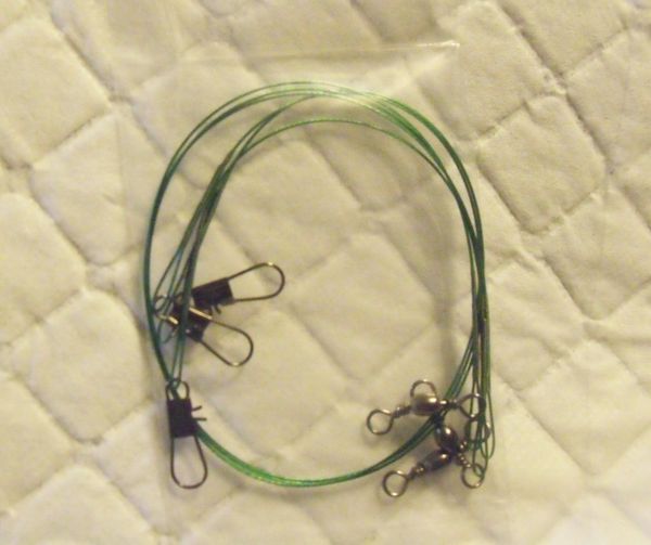 Wire Leader with Snap and Barrel Swivel
