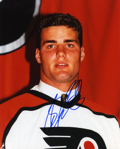 Eric Lindros - Philadelphia Flyers signed 8x10 photo